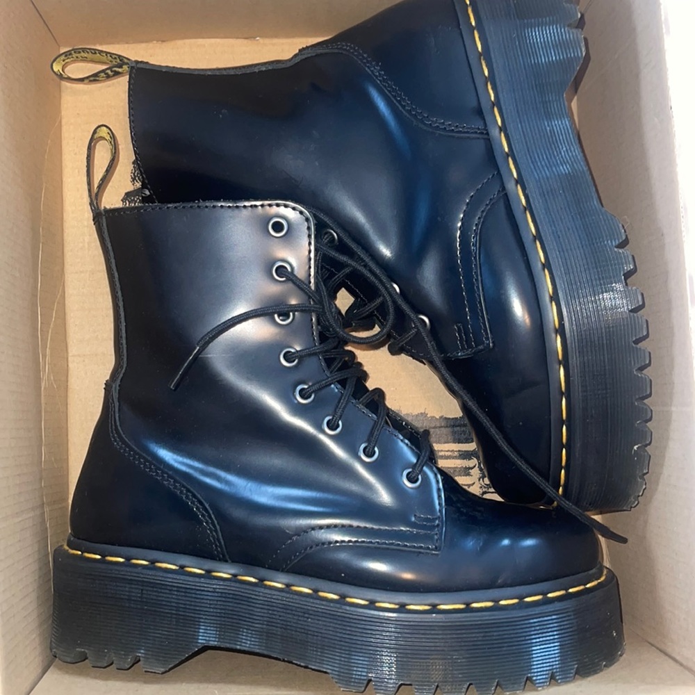 Dr Martens.